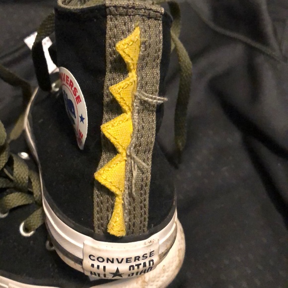 Converse High Top Dino Spikes Kid Sneakers Lace-up - Picture 3 of 3